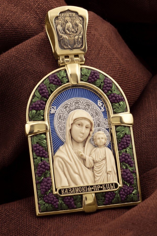 Образок из лимонного золота c эмалью и бивнем мамонта