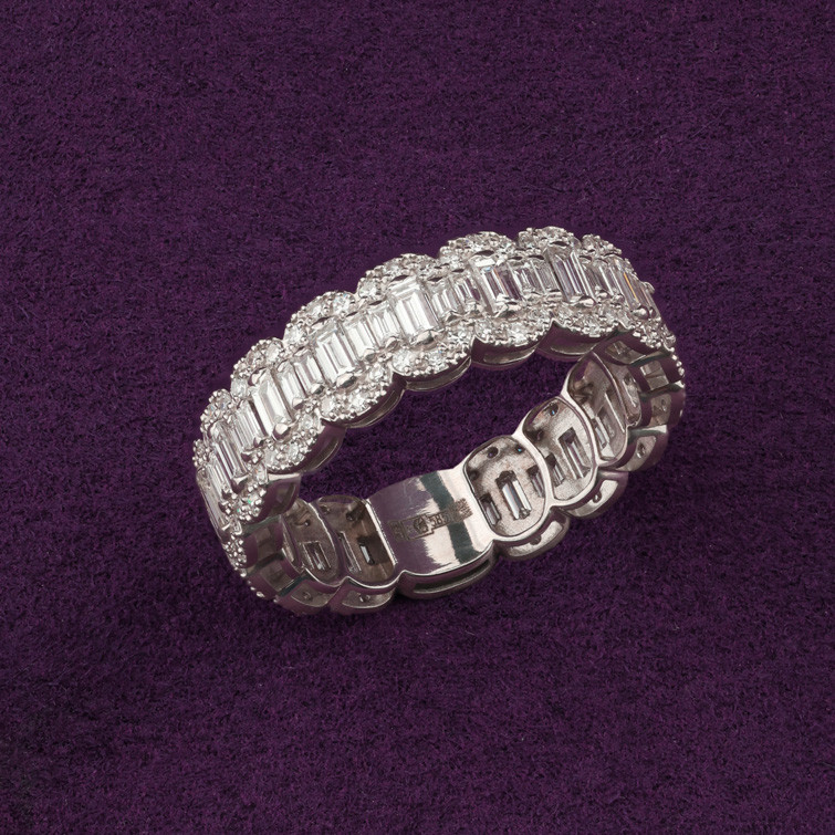 Кольцо из белого золота c бриллиантами