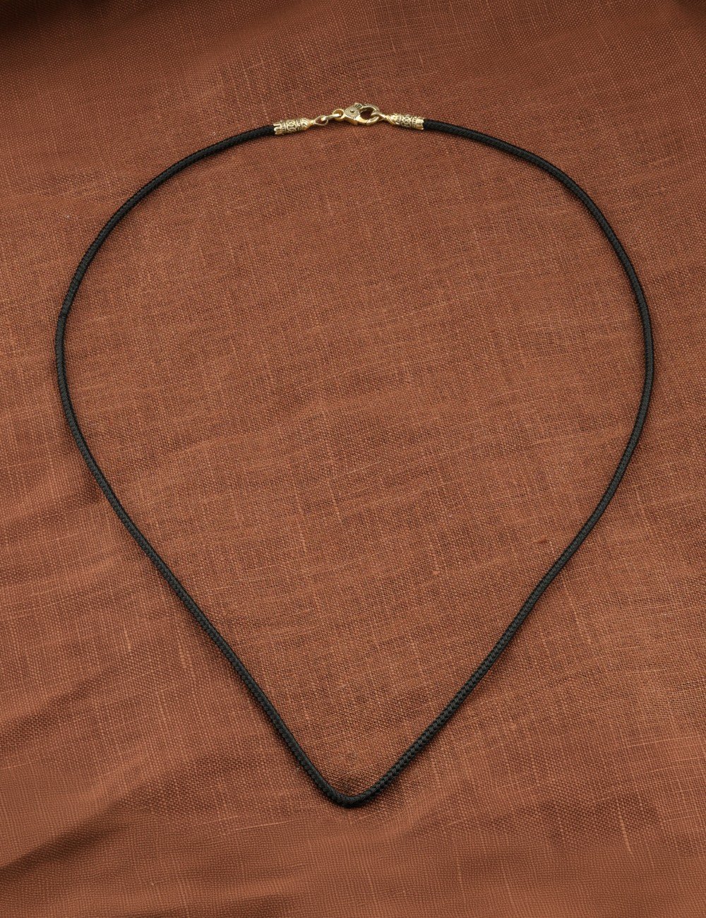 Шнурок шёлковый из лимонного золота