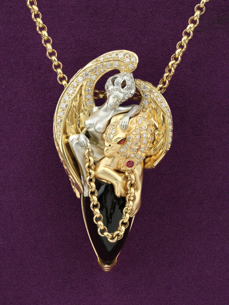 Колье из лимонного золота 585 пробы c эмалью, бриллиантами, рубином, ониксом и рубином