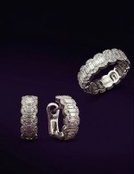 Серьги из белого золота 585 пробы c бриллиантами