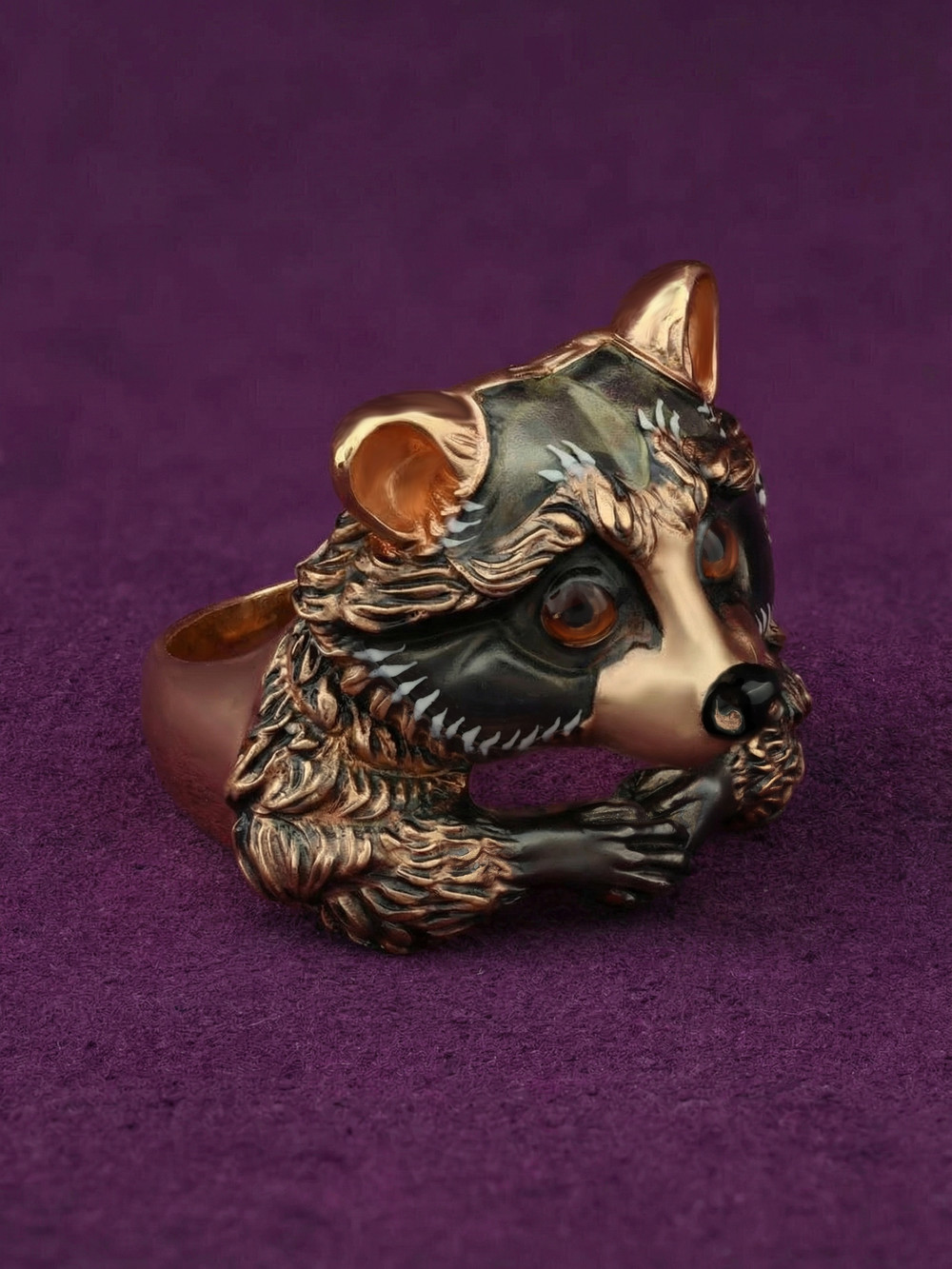 Кольцо из золота c эмалью