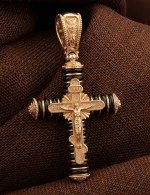 Крест из золота 585 пробы c ониксом