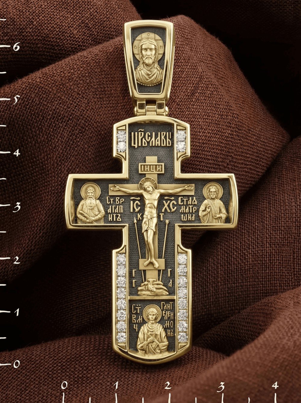 Крест из лимонного золота c бриллиантами