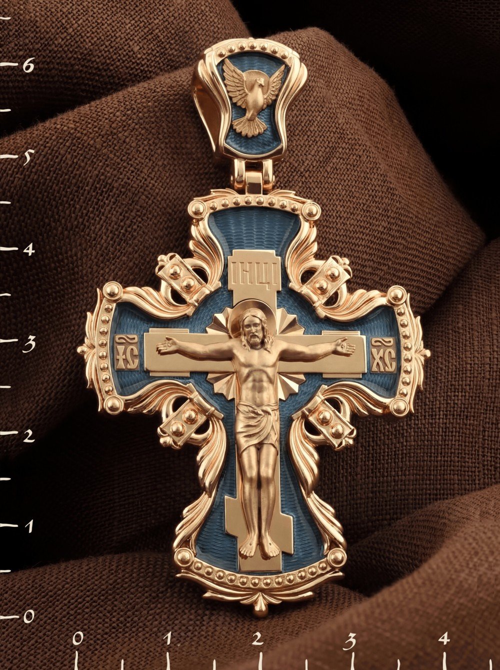 Крест из золота c эмалью