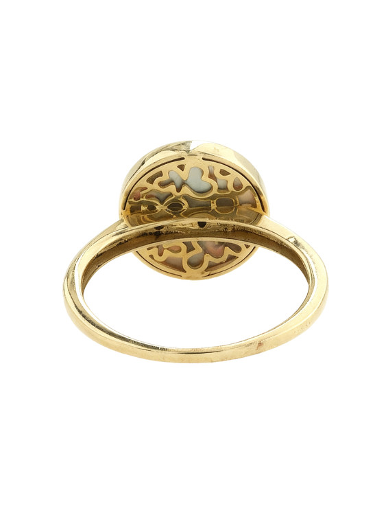 Кольцо из лимонного золота c бриллиантами и перламутром