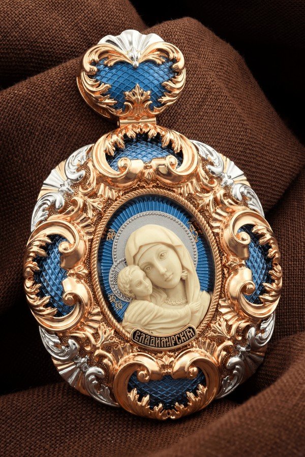 Образок из золота 585 пробы c эмалью и бивнем мамонта