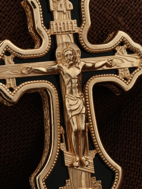 Крест из золота c ониксом