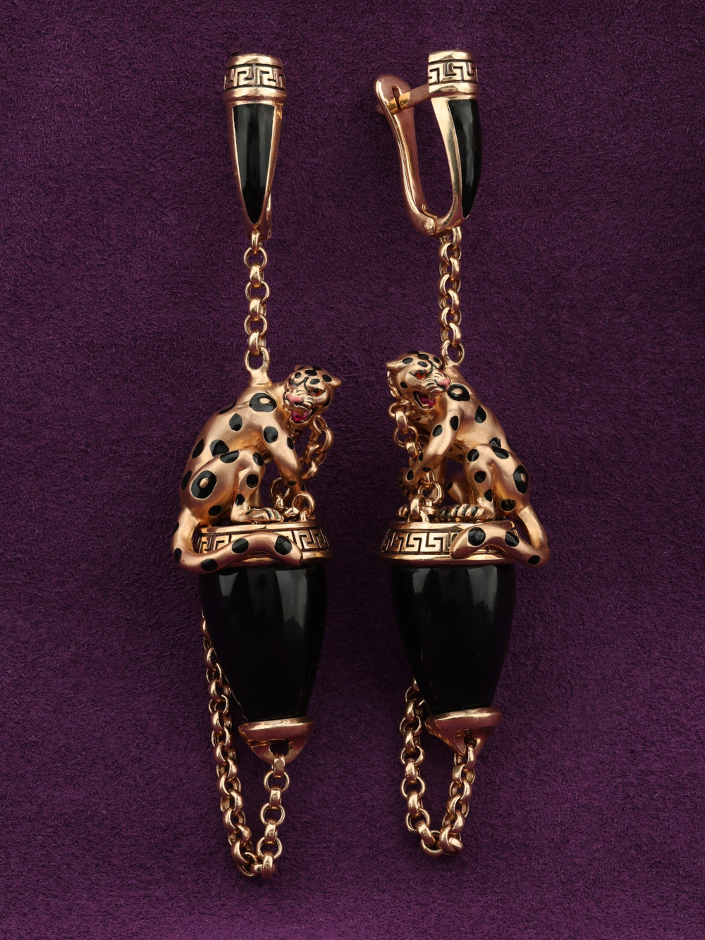 Серьги из золота c эмалью и ониксом