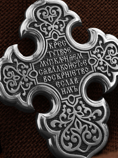 Крест из белого золота