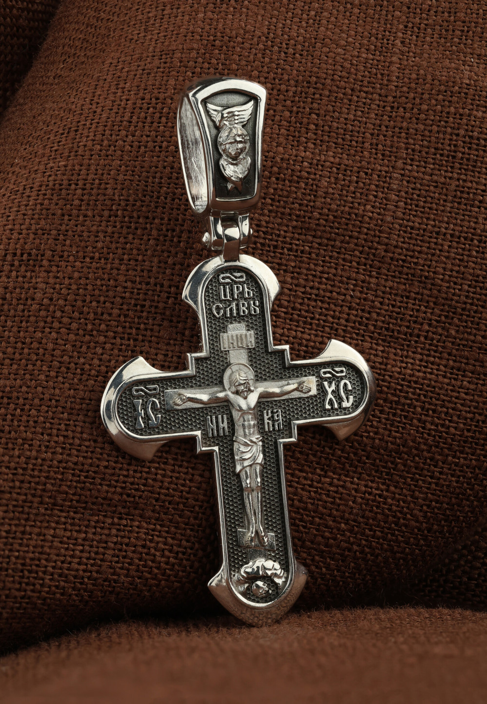 Крест из белого золота