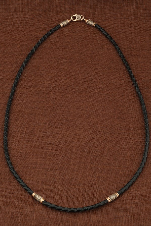 Гайтан из золота c кожаным шнурком