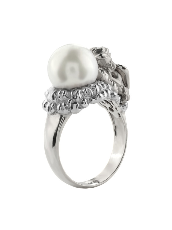 Кольцо из белого золота c жемчугом