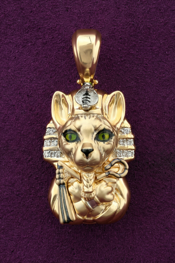 Подвеска из лимонного золота c эмалью, бриллиантами и рубином