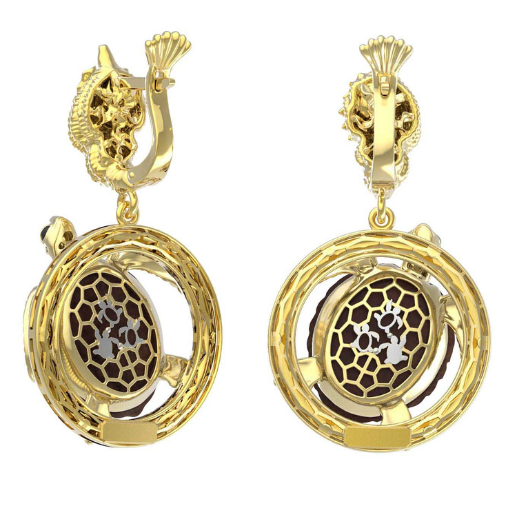 Серьги из лимонного золота c эмалью и железным деревом