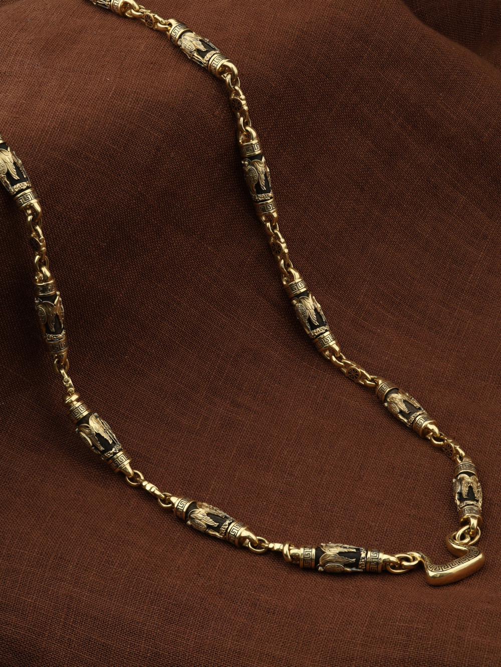 Цепь из лимонного золота c эмалью и эбеновым деревом