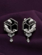Серьги из белого золота 585 пробы c бриллиантами и ониксом
