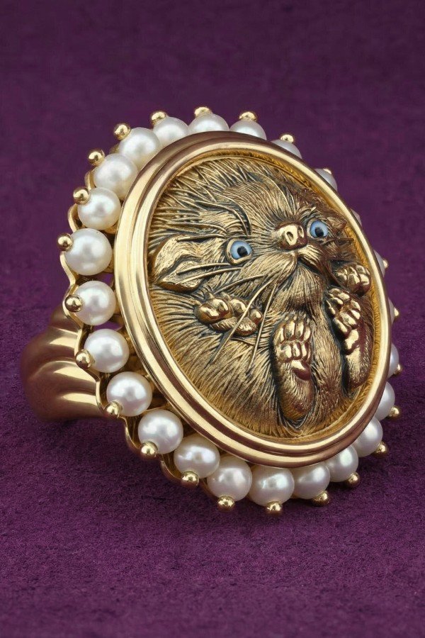 Кольцо из лимонного золота c эмалью и жемчугом