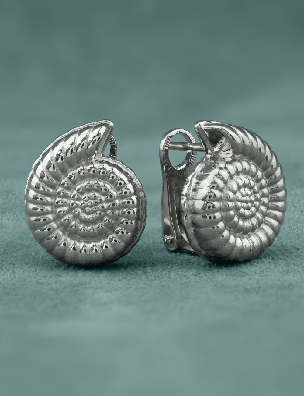 Серьги из белого золота