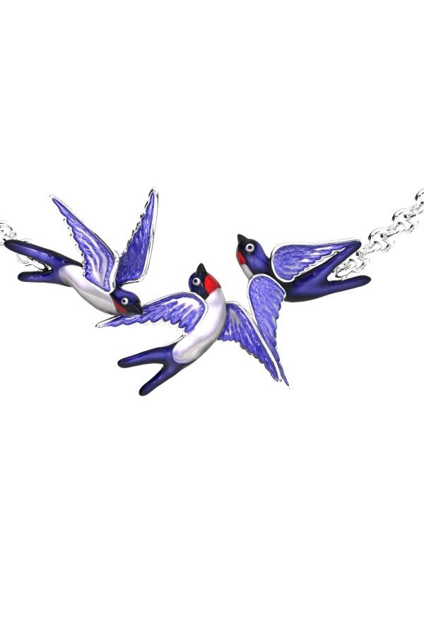 Колье из белого золота c эмалью