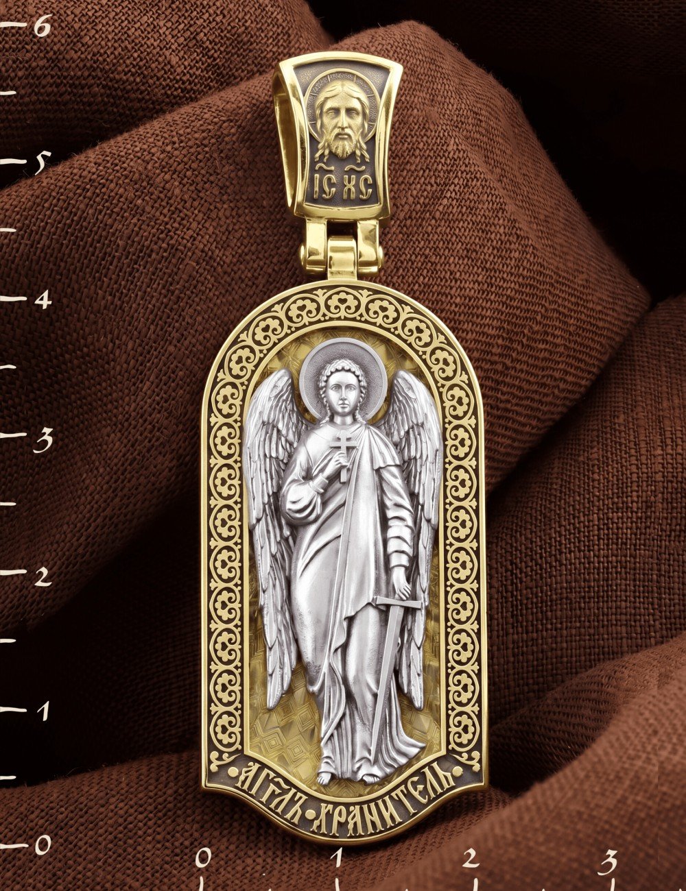 Образок из лимонного золота c эмалью