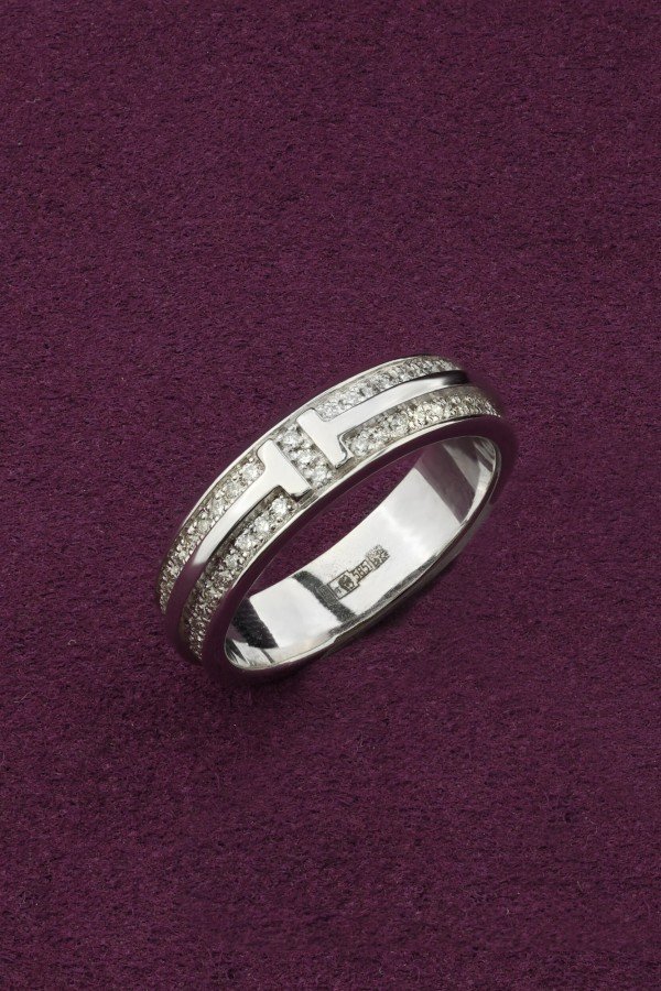 Кольцо из белого золота 585 пробы c бриллиантами