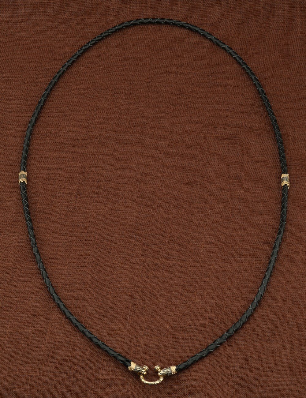 Гайтан из лимонного золота c кожаным шнурком