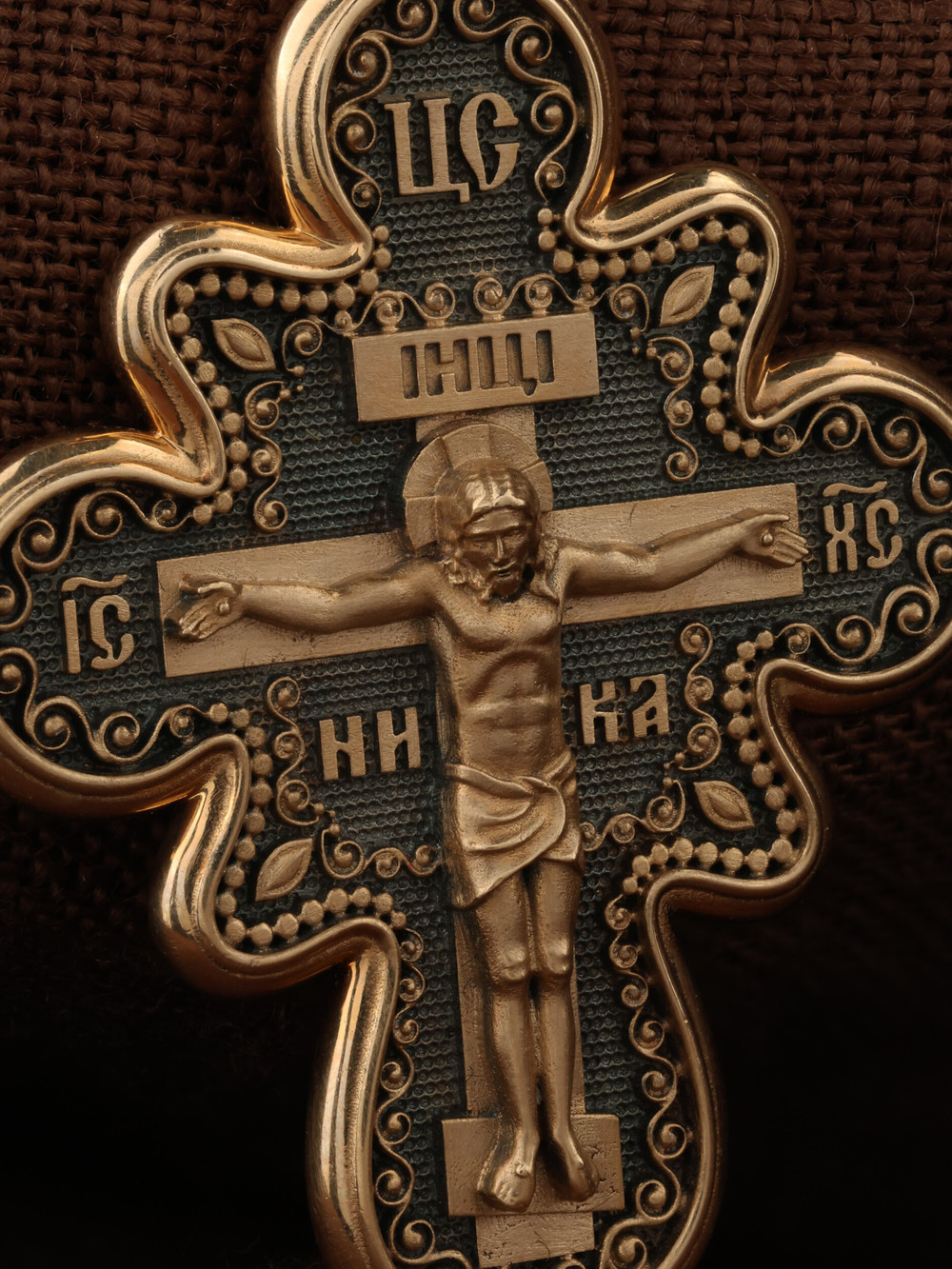 Крест из золота