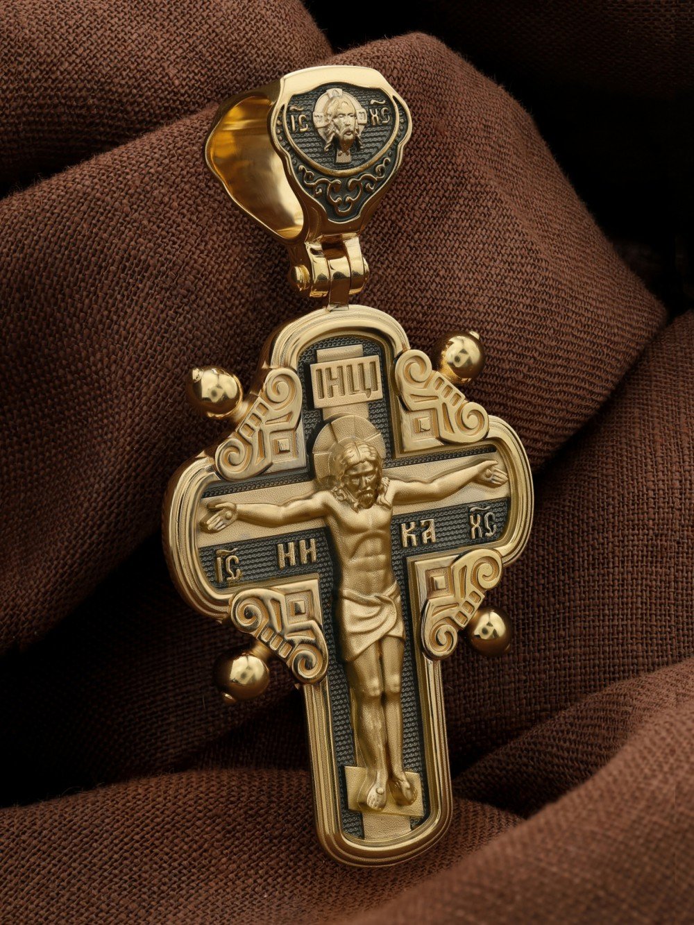 Крест из лимонного золота