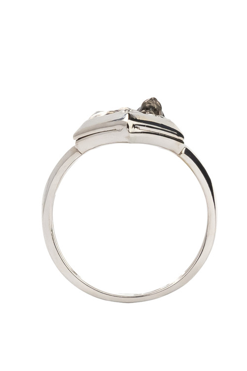 Кольцо из белого золота