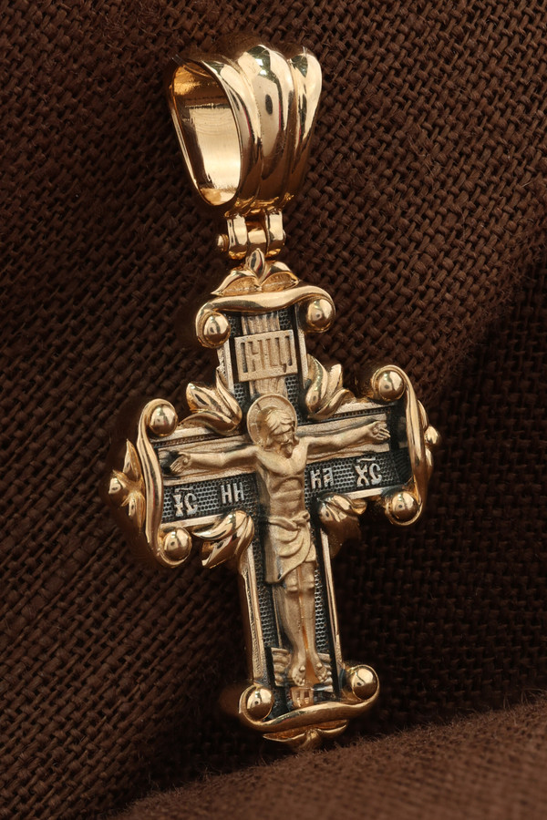 Крест из золота
