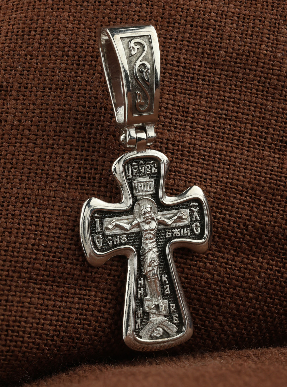 Крест из белого золота