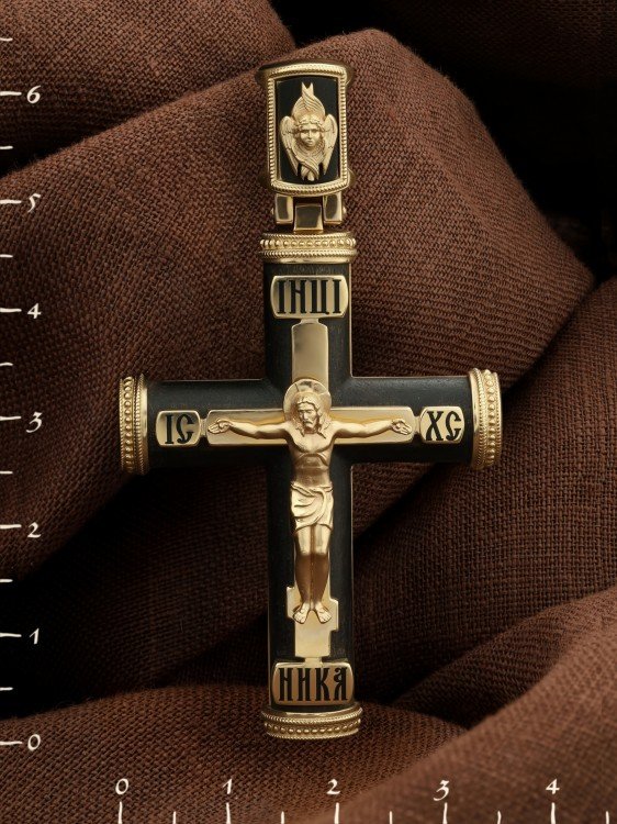 Крест из лимонного золота c эмалью и эбеновым деревом