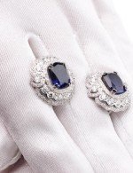 Серьги из белого золота 585 пробы c бриллиантами и сапфиром