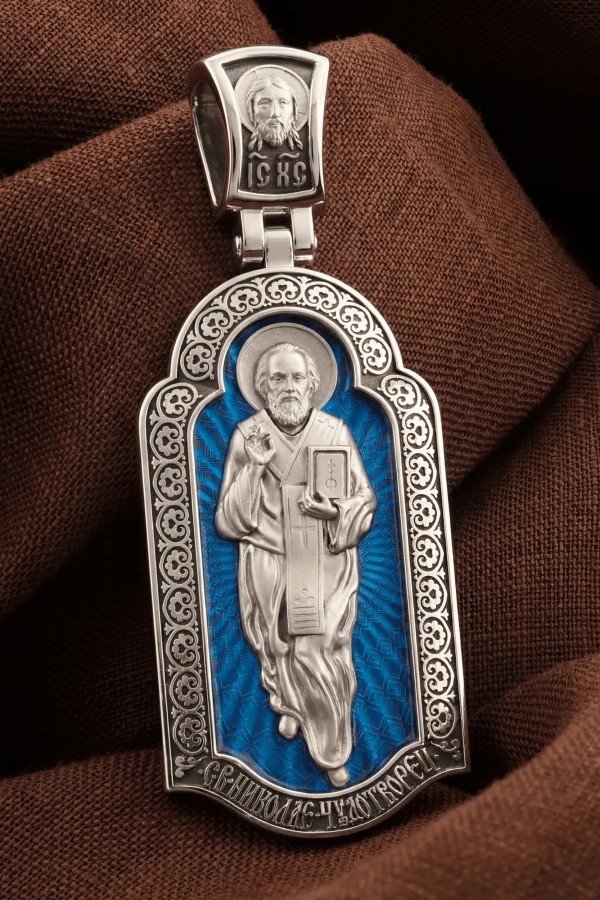 Образок из белого золота c эмалью