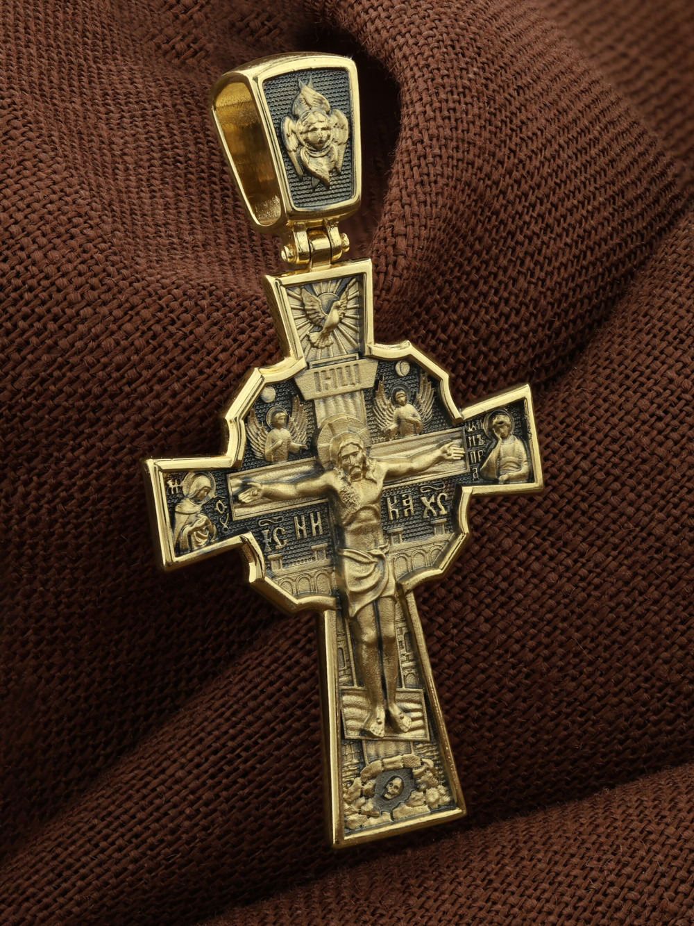 Крест из лимонного золота