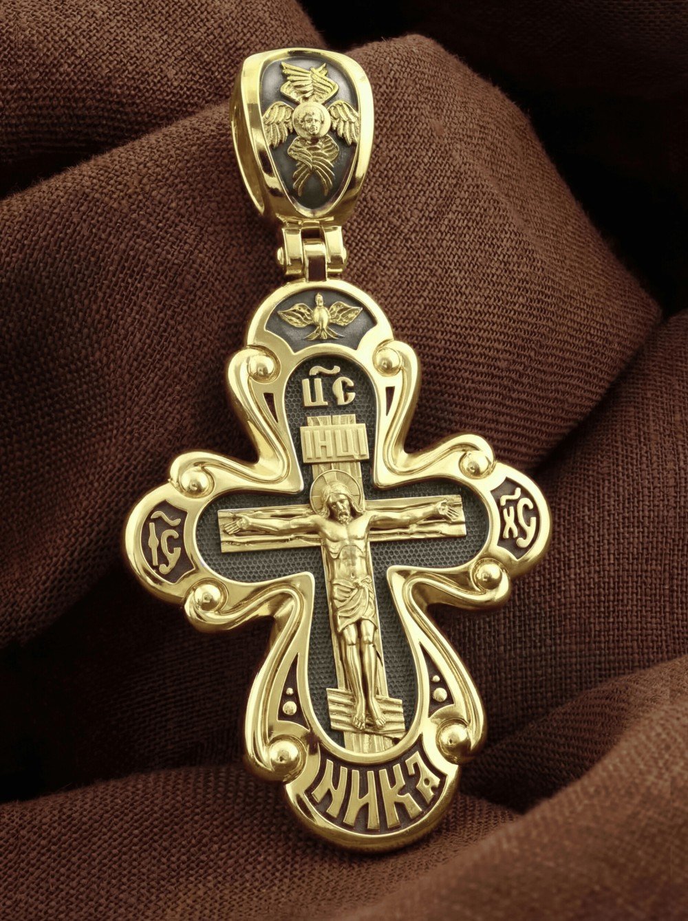 Крест из лимонного золота