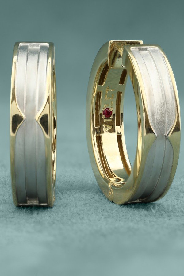 Серьги из лимонного золота c рубином