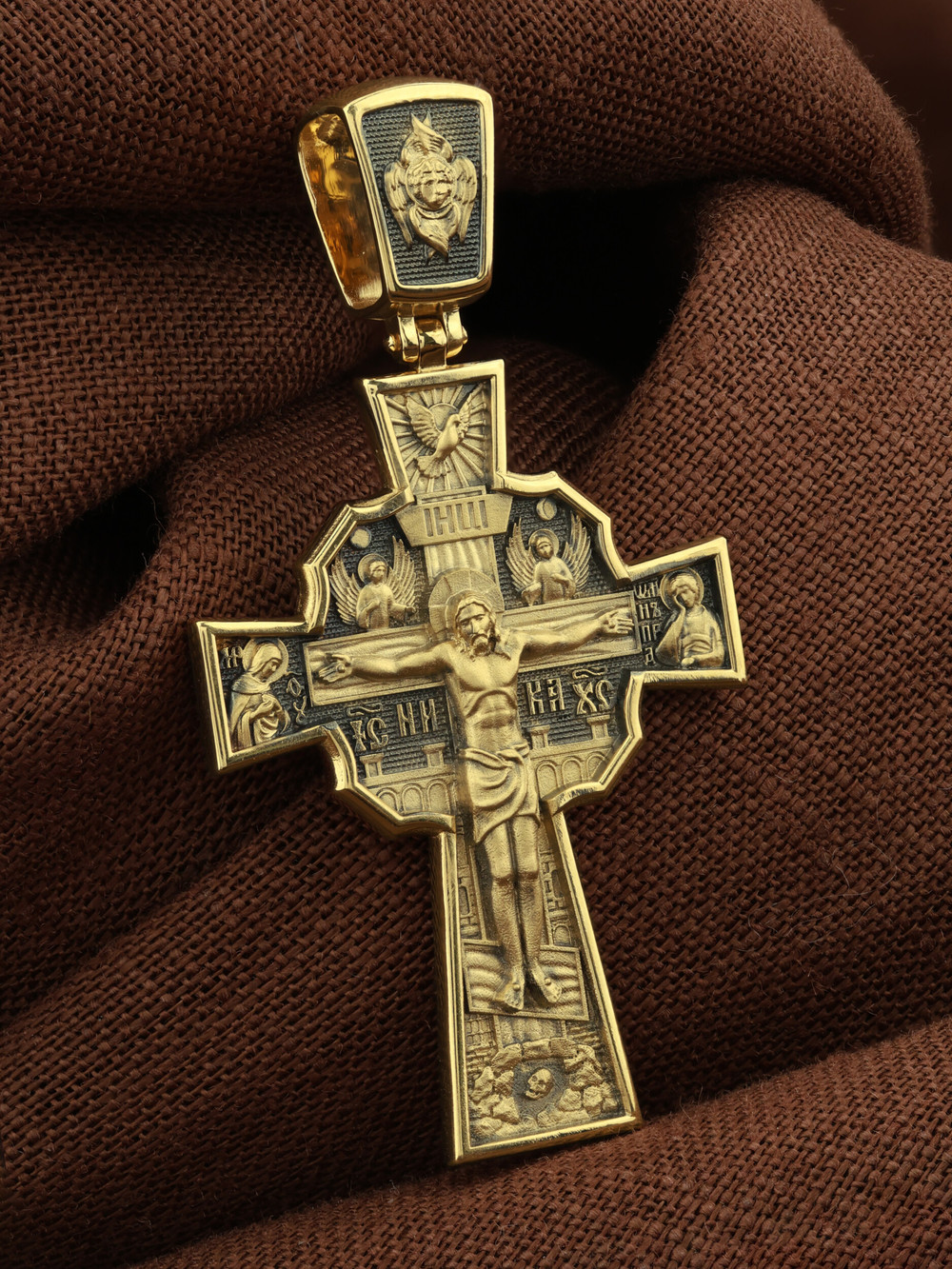 Крест из лимонного золота