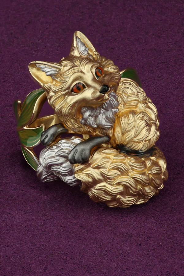 Кольцо из лимонного золота c эмалью