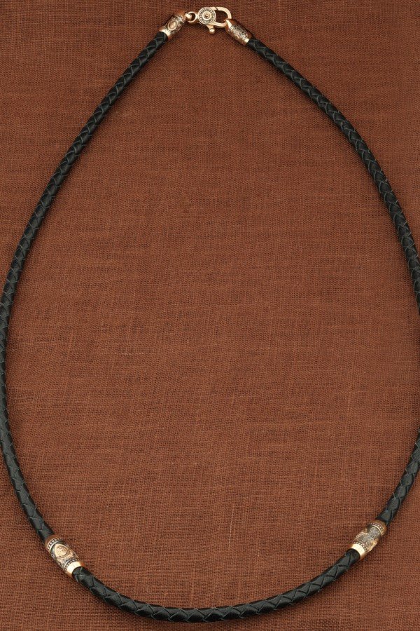 Гайтан из золота 585 пробы c кожаным шнурком