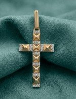 Крест из золота 585 пробы c бриллиантами