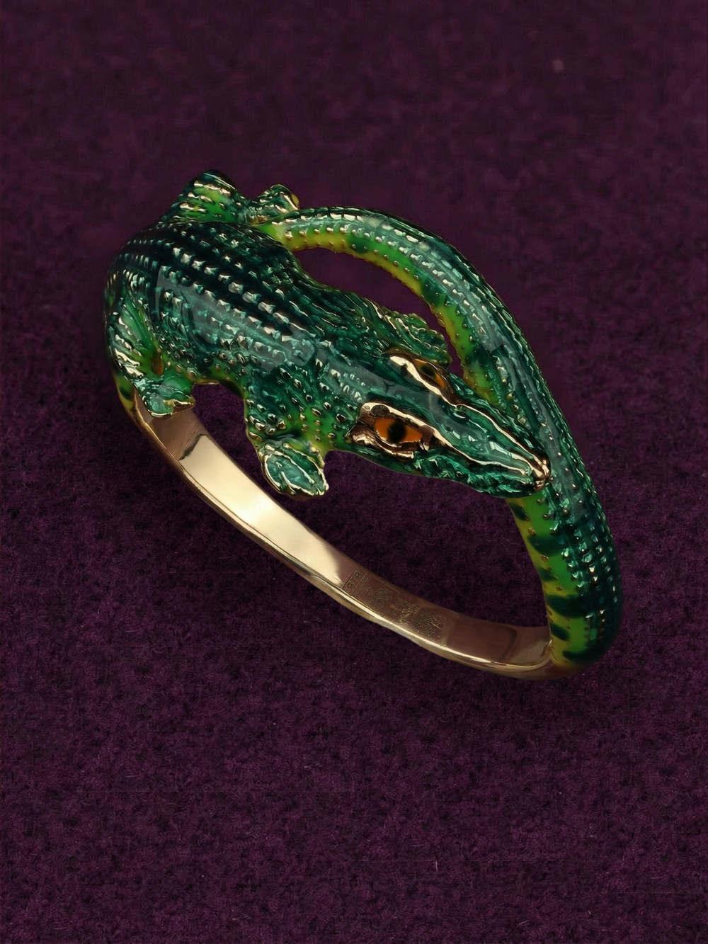 Кольцо из лимонного золота c эмалью