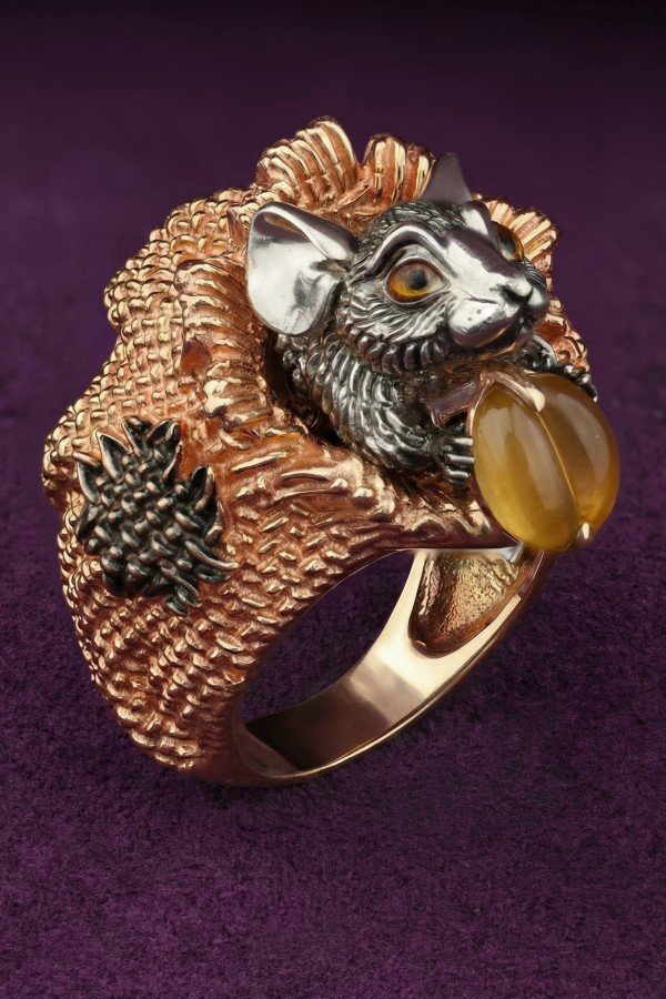 Кольцо из золота 585 пробы c эмалью и янтарём