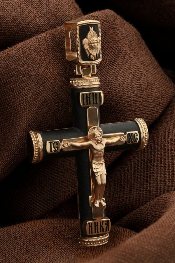 Крест из золота c эмалью и эбеновым деревом