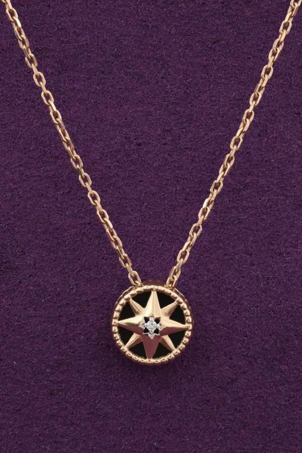 Колье из золота c бриллиантами и ониксом