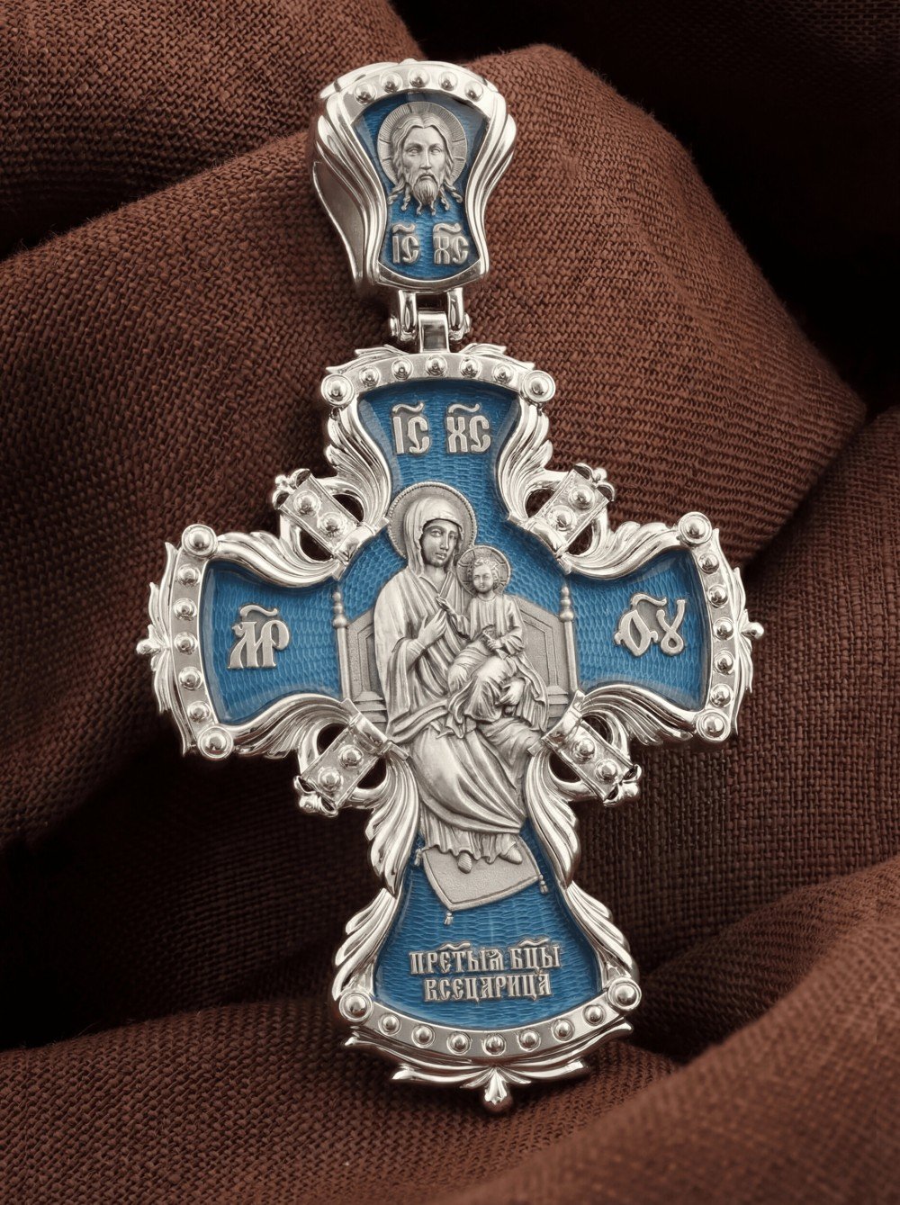 Крест из белого золота c эмалью