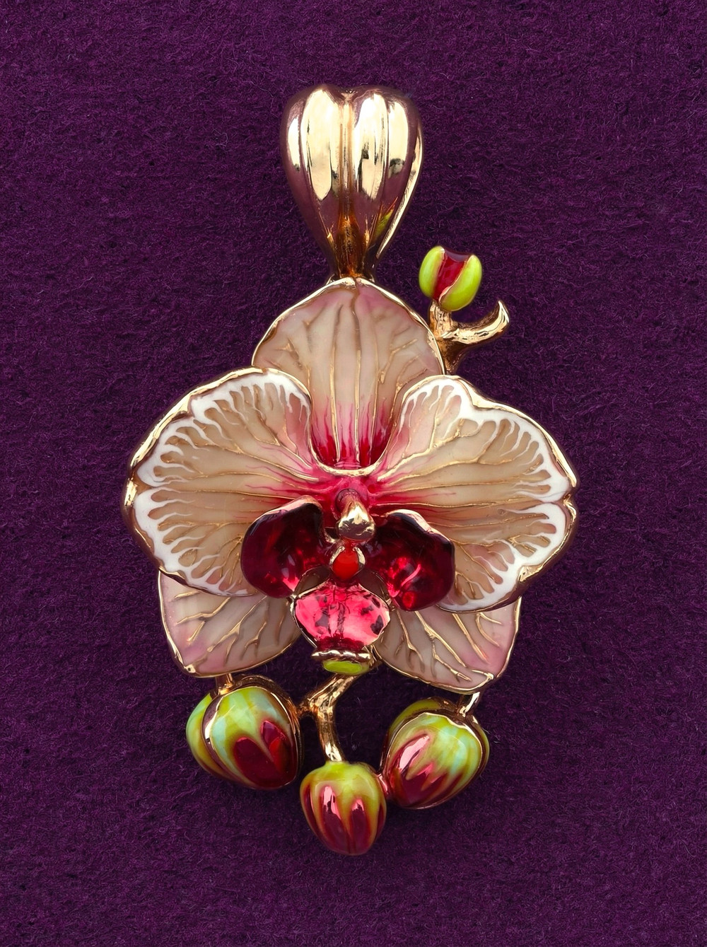 Подвеска из золота c эмалью