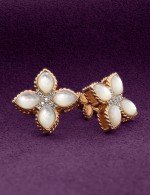 Серьги из золота 585 пробы c бриллиантами и перламутром