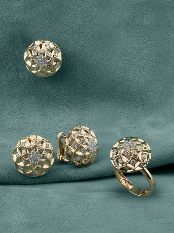 Серьги из золота c бриллиантами